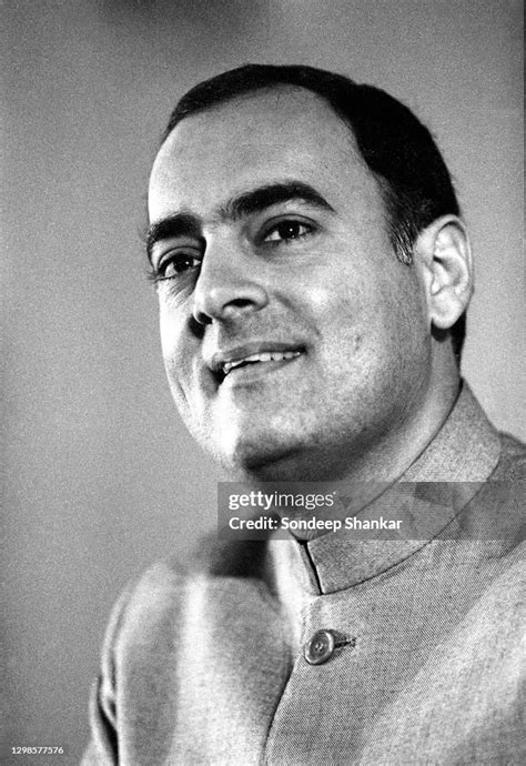 Prime Minister Rajiv Gandhi during a meeting in his office in New... News Photo - Getty Images