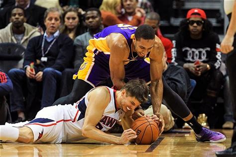 Lakers at Hawks final score: Atlanta pulls away 114-100