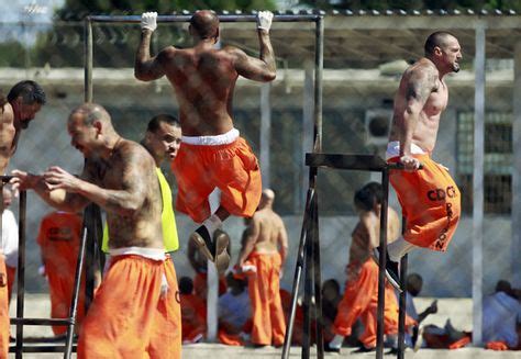 Prison inmates, California. | Prison workout, Police, Law enforcement