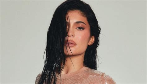 Watch Kylie Jenner Promote Her Lip Gloss While Modelling In Nude Crop ...