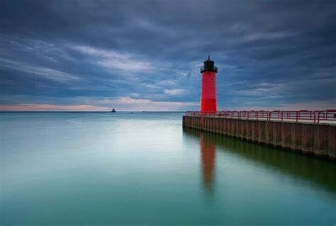 North Pier Headlight | Lighthouse photos, Lighthouse, Lighthouse storm