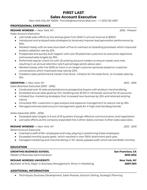 Clothing Store Sales Associate Resume Examples for 2024 | Resume Worded