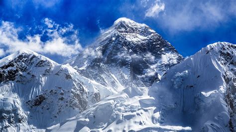 View From Top Of Mount Everest Wallpaper