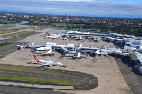 File:Sydney Airport (7373562108).jpg - Wikimedia Commons