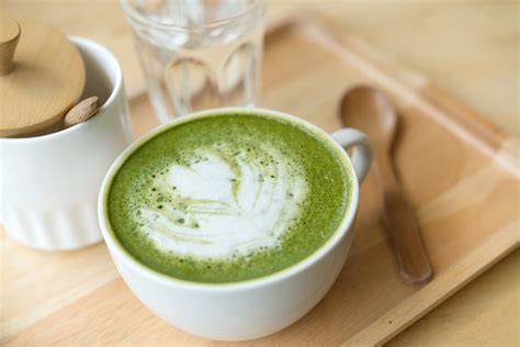 Matcha Milk Tea vs Matcha Latte: In-Depth Comparison Guide