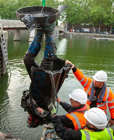 Bristol council crew removes sculpture of protester from plinth where ...