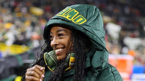 Simone Biles Cheers on Jonathan Owens at Packers vs. Buccaneers Game ...