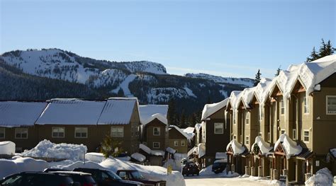 5 Wintertime Stay & Ski Lodging Options at Mt. Hood - Travel Oregon