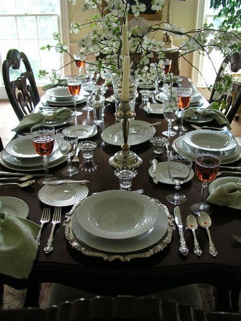 In Celebrating Centerpieces ( HERE ) I took a look back at the first 50 ...