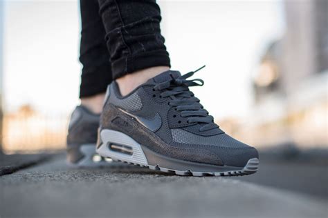 Nike Air Max 90 Premium “Dark Grey/Wolf Grey” | SBD