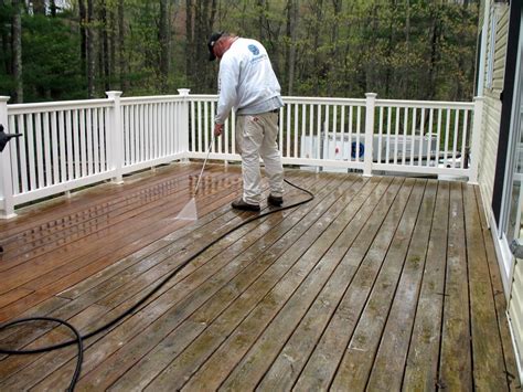 How to restain a wood deck in 5 steps | HireRush Blog