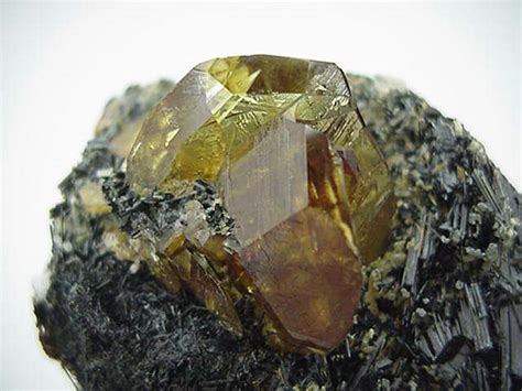 Monoclinic Titanite (Sphene) - Gem Resource International