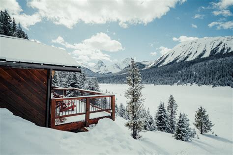 Winter in Alberta 🇨🇦 | Entrée Destinations