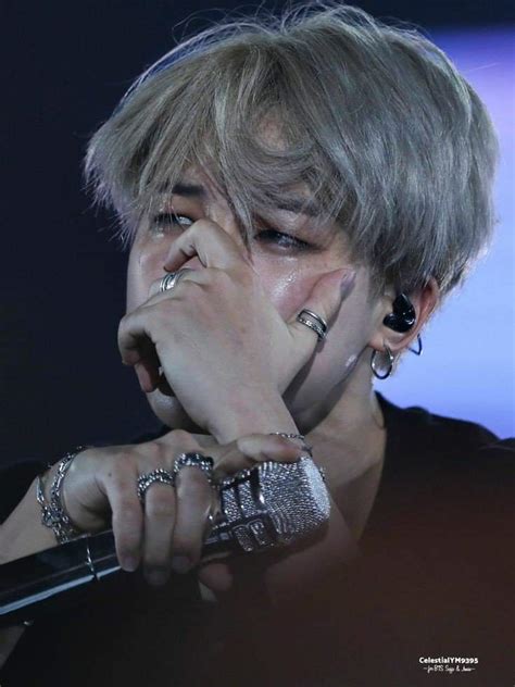 Even if jimin is crying,he looks so beautiful like an angel. | ARMY's Amino