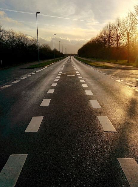 Premium Photo | Empty road at sunset