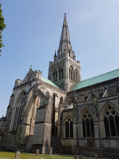 Chichester Cathedral - TravBlog.com - Travel tips, things to do and manymore