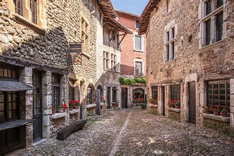 15 Medieval Towns in Europe - WorldAtlas