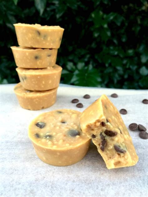 5 Ingredient Choc Chip Family-Friendly Fudge! 154 Calories Per Serve