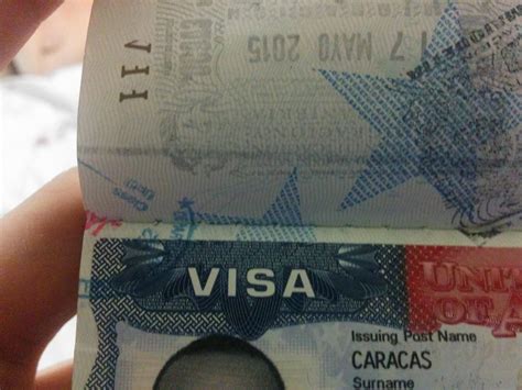 visas | Colocación inusual de una segunda impresión de un