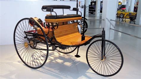 The world's first car - 1886 Benz Patent Motorwagen : RetroFuturism