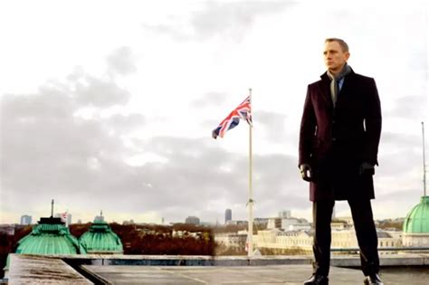 New ‘Skyfall’ Behind-The-Scenes Video Highlights Opening Sequence