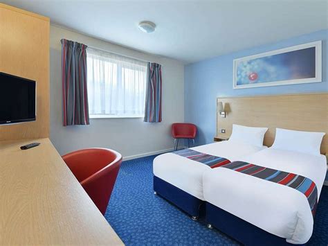 Travelodge Pembroke Dock Rooms: Pictures & Reviews - Tripadvisor