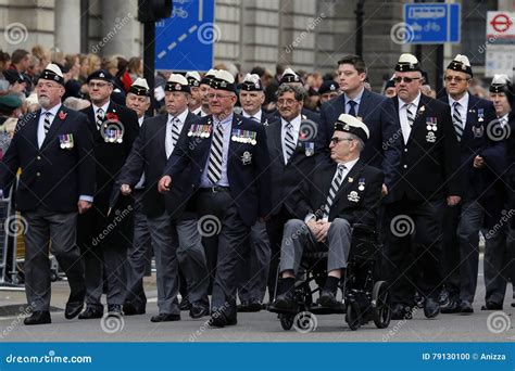 2015, Remembrance Day Parade, London Editorial Image - Image of grave ...