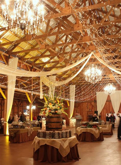 30 Romantic Indoor Barn Wedding Decor Ideas with Lights | Deer Pearl Flowers