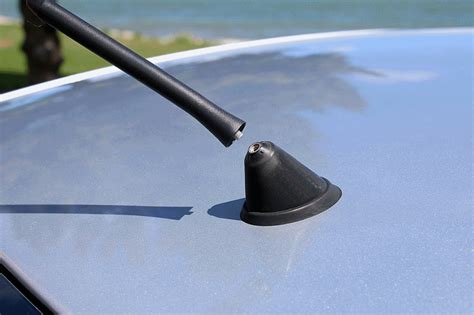 Find Functional AM/FM WHITE Shark Fin Antenna - FITS: 2011-2017 Kia Sorento in Manitowoc ...