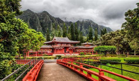 Byodo-In Temple in Oahu - Hawaiian Planner