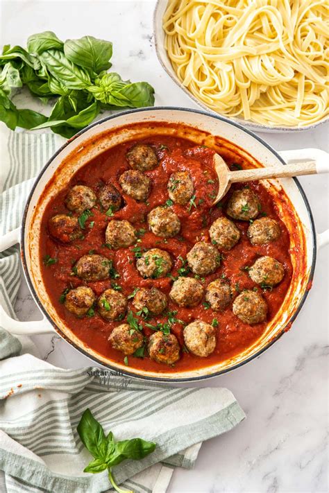 Homemade Italian Meatballs - Quick and easy! - Sugar Salt Magic