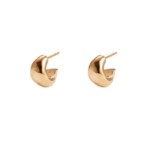 24 Gold Hoop Earrings That Belong in Every Jewelry Collection | Teen Vogue