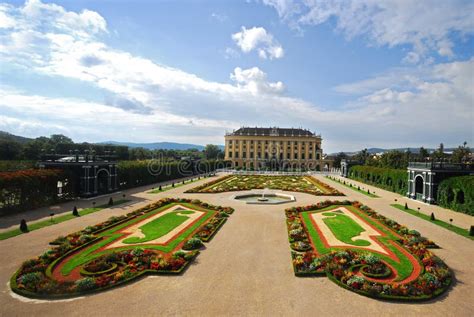 Schonbrunn Palace Gardens editorial stock photo. Image of facade - 3439518