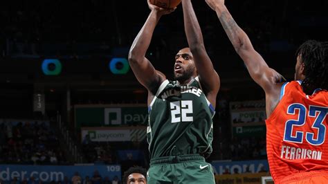 Khris Middleton to miss 3-4 weeks with left thigh contusion | NBA.com