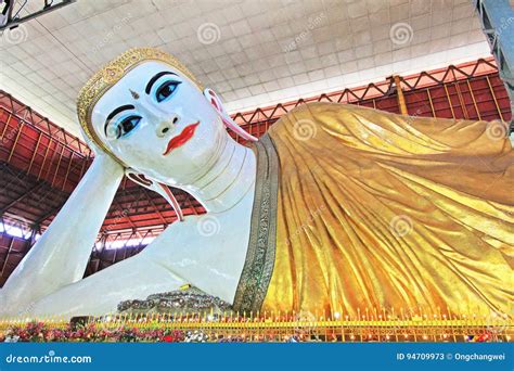 Chaukhtatgyi Buddha Temple, Yangon, Myanmar Stock Image - Image of attractions, burmese: 94709973