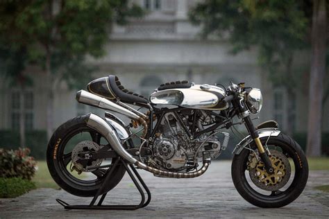 Triumph Cafe Tracker by Vintage Racers