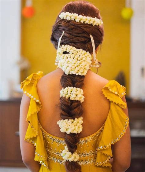 Gorgeous Gajra Hairstyles You Need To Pin Down For Your Wedding