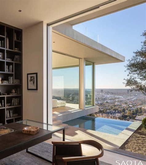 Tour this spectacular modern home perched in the Hollywood Hills