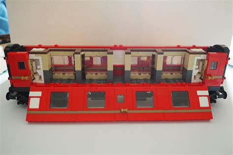 Hogwarts Express MOC - LEGO Train Tech - Eurobricks Forums