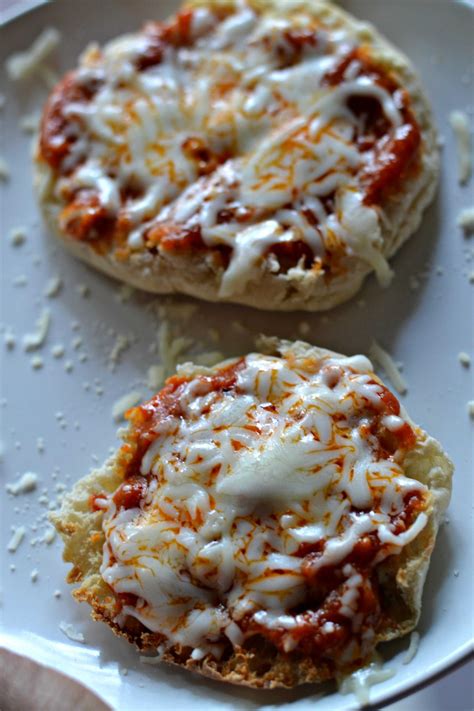 Easy Pizza Sauce (From Tomato Paste) - 4 Hats and Frugal