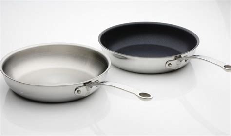 Non-Stick vs. Stainless Steel – Which is Better? - Proware Kitchen