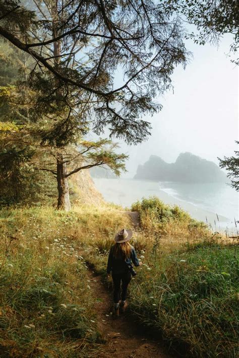 How To Reach Secret Beach On The Oregon Coast - The Mandagies