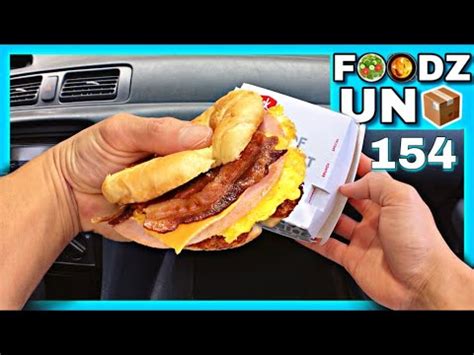 Jack in the Box Supreme Croissant - Foodz Unbox 154 - YouTube