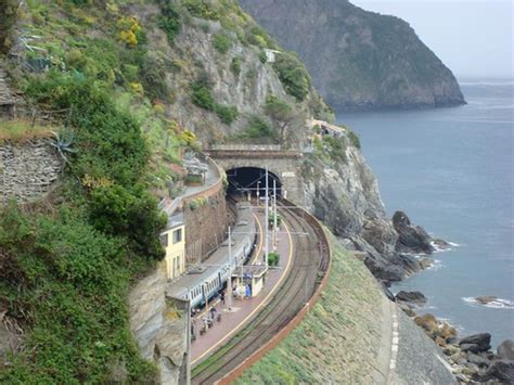 DSC00876 | The train station. Monterosso al Mare, Italy. | Bruce Carlin | Flickr