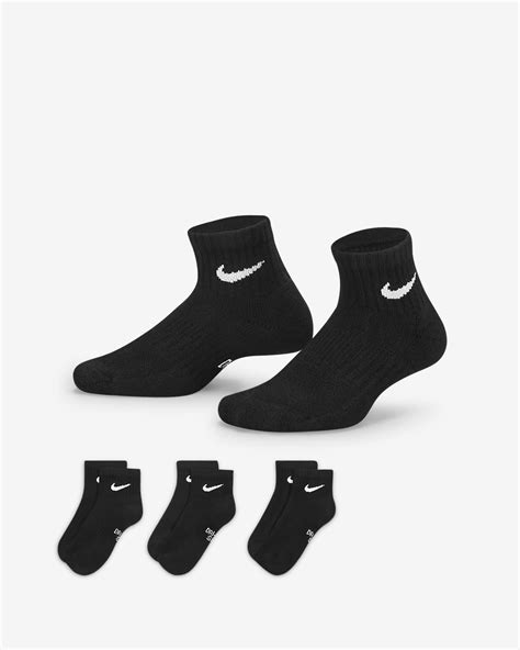 Nike Everyday Older Kids' Cushioned Ankle Socks (3 Pairs). Nike VN