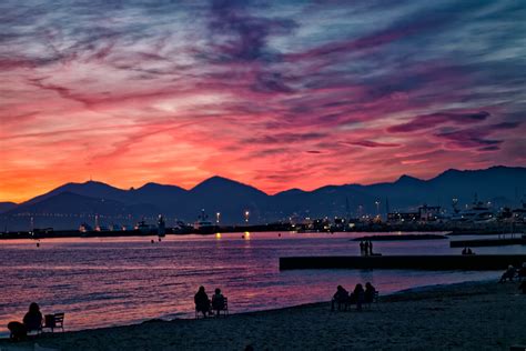 beautiful beach of Cannes by night with a beatiful sunset | Flickr