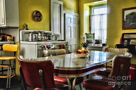 Americana - 1950 Kitchen - 1950s - Retro Kitchen Photograph by Paul Ward