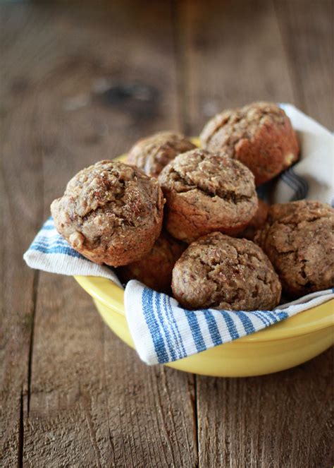 Healthy Banana Bread Muffins | mustwaniekl