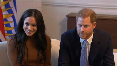 Prince Harry, Meghan Markle stepping back from royal duties - Good Morning America