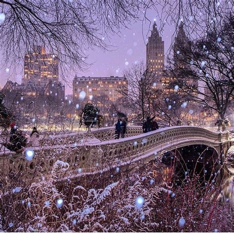 Pin by Becky Woodruff on Gotham City | New york christmas, Winter scenery, City photography